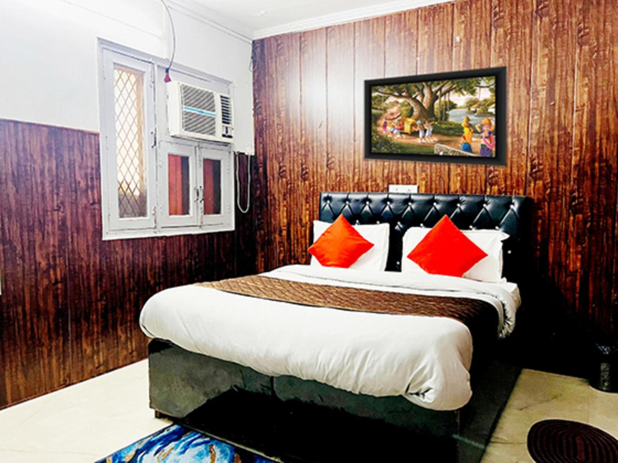 Hotel Commodo - Near Dhaula Kuan Нью-Дели Экстерьер фото